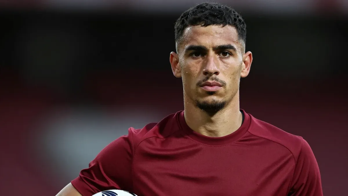 Chesterfield FC have completed the loan signing of midfielder Joel Randall from Bolton Wanderers, adding experience to...